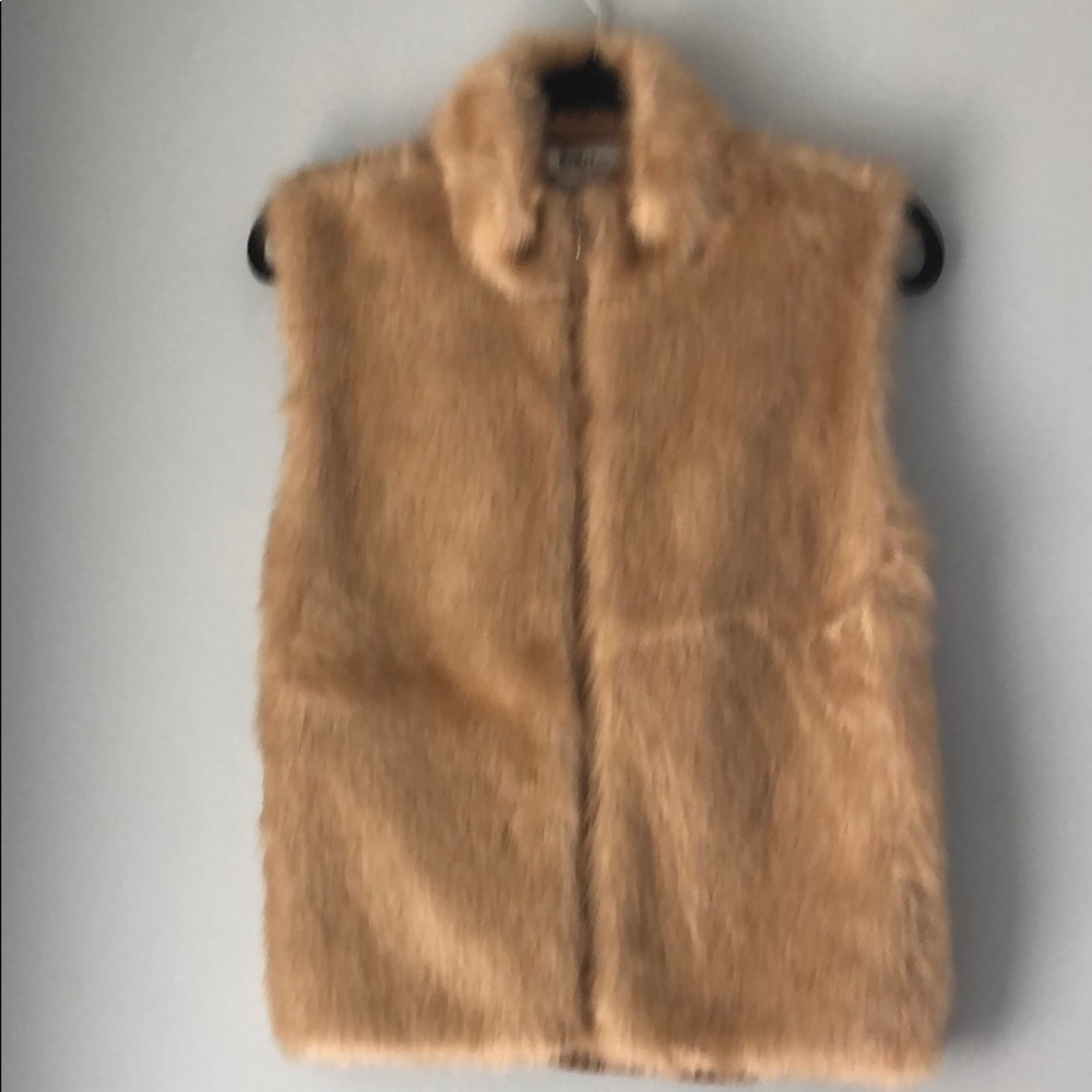 KIKIT faux fur vest